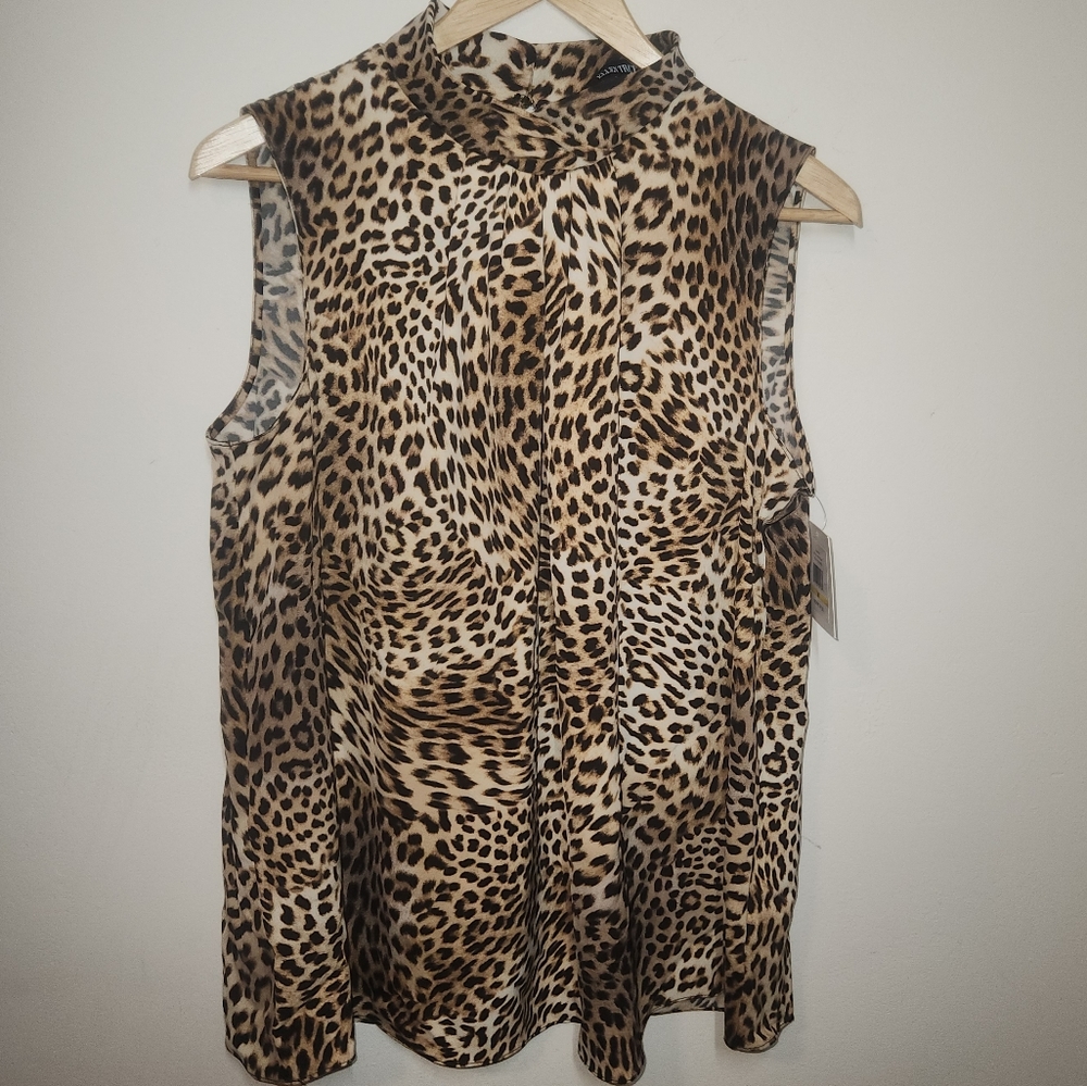 NWT Ellen Tracy Leopard Print Mock Neck Blouse w/ Keyhole Back